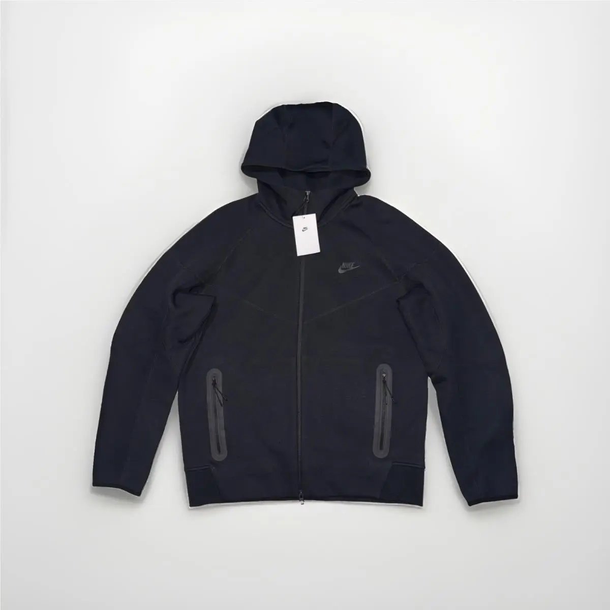 Nike clothing - Black (UPC: 0196607413128) 4