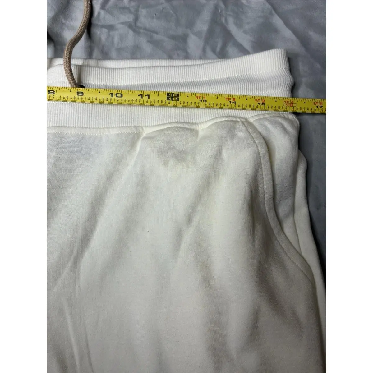 Nike clothing - Ivory 13