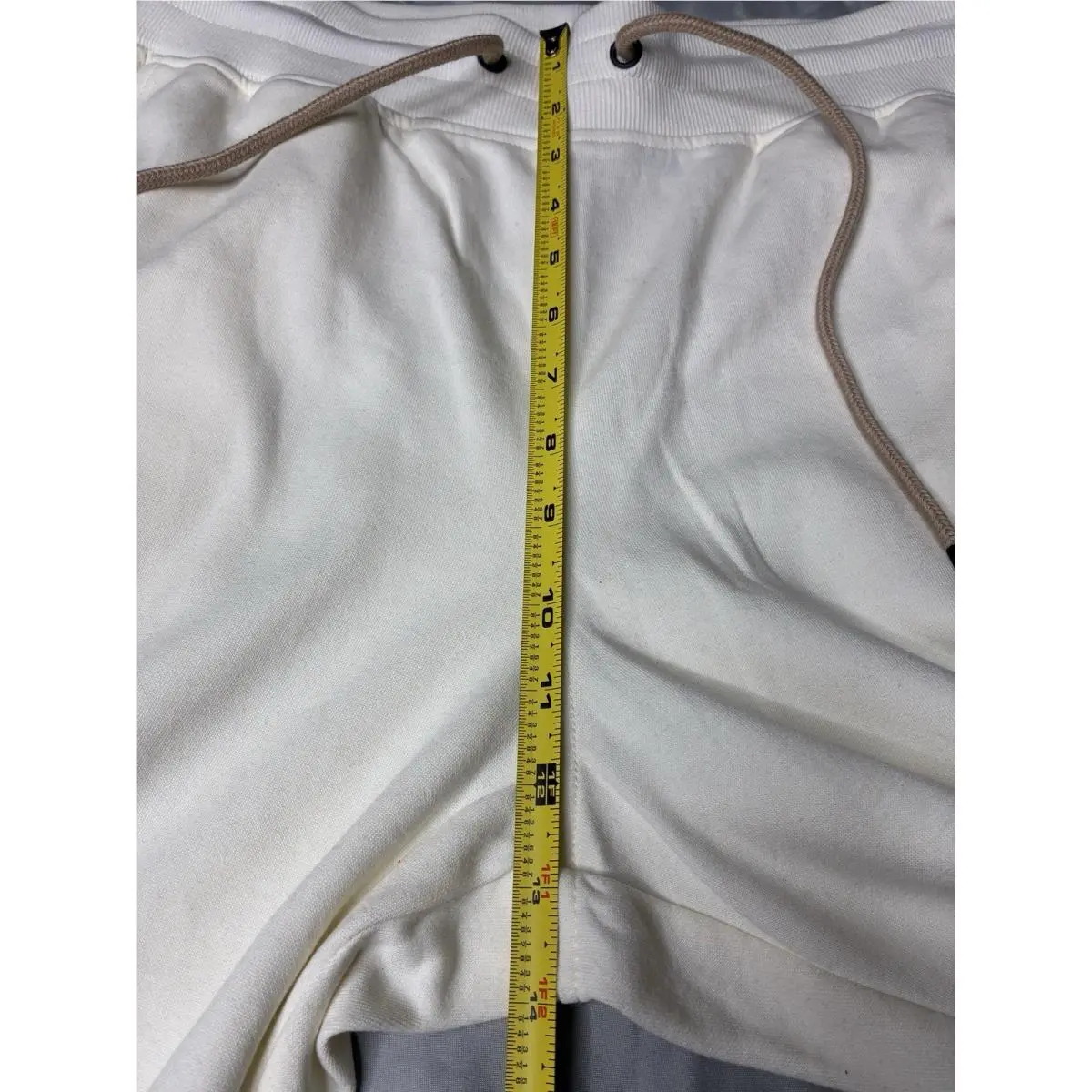 Nike clothing - Ivory 16