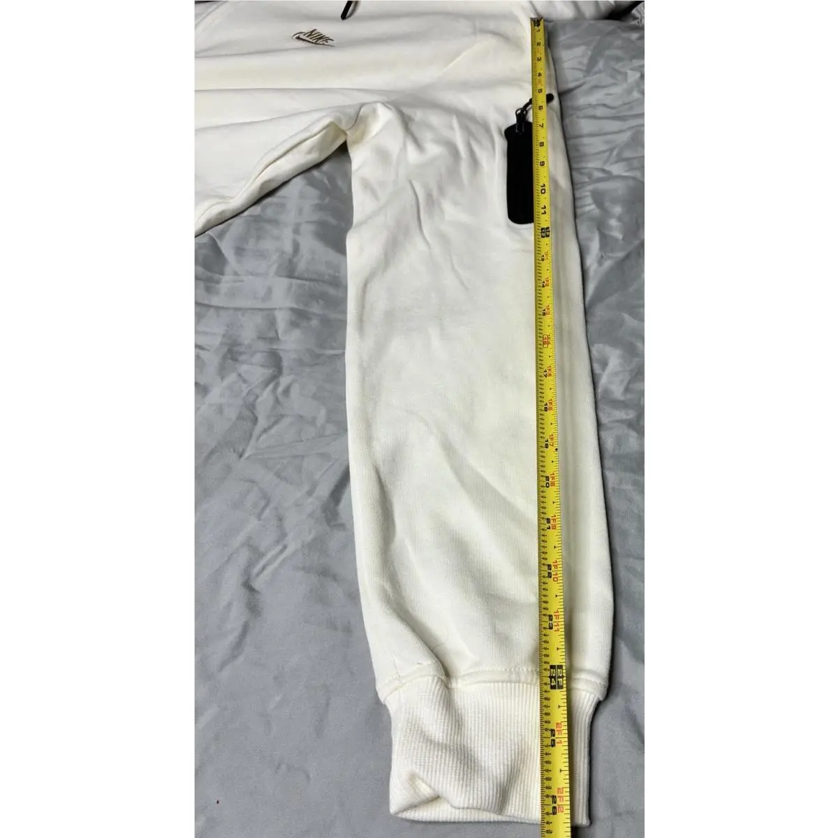 Nike clothing - Ivory 7
