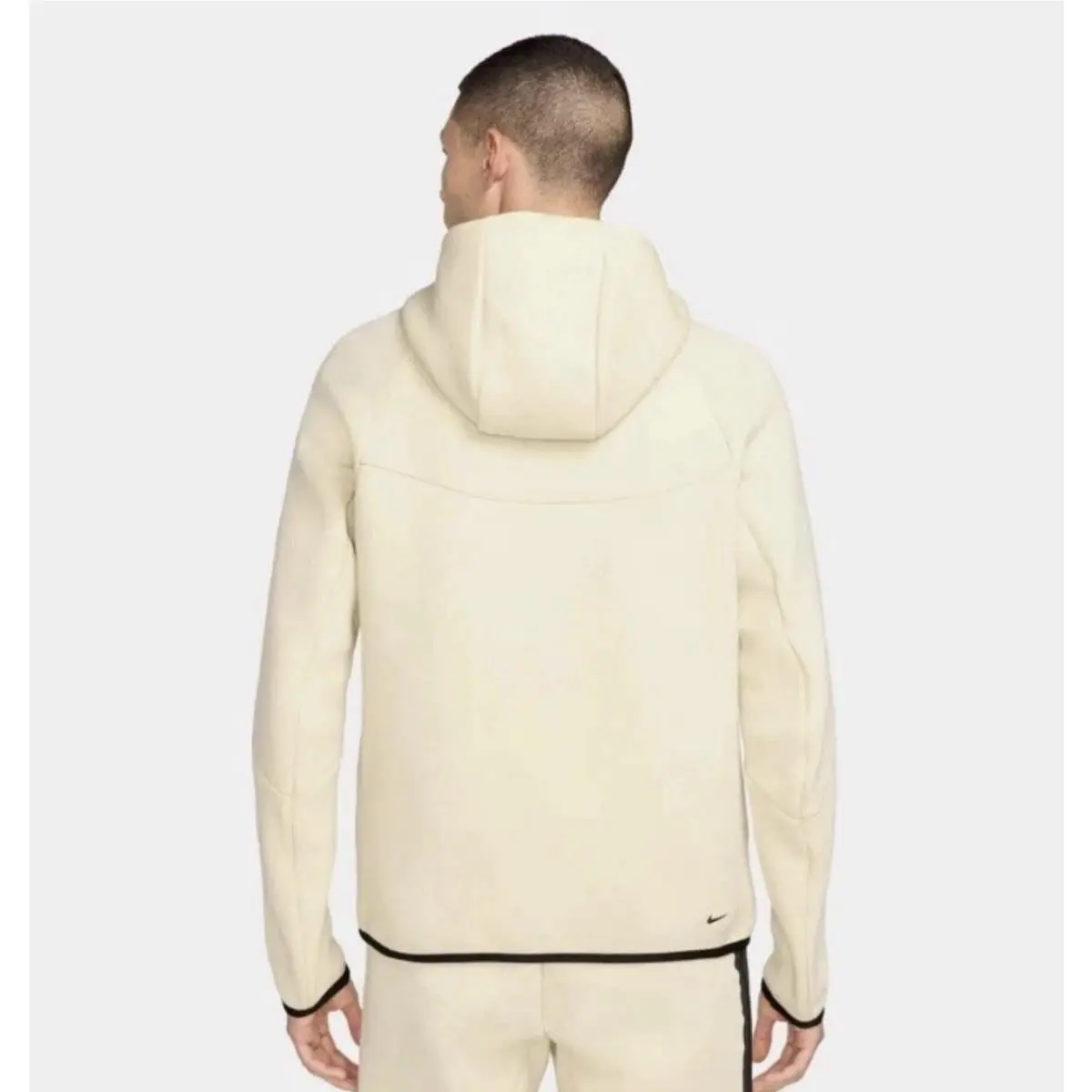 Nike clothing - Khaki (UPC: 0197859955961) 3