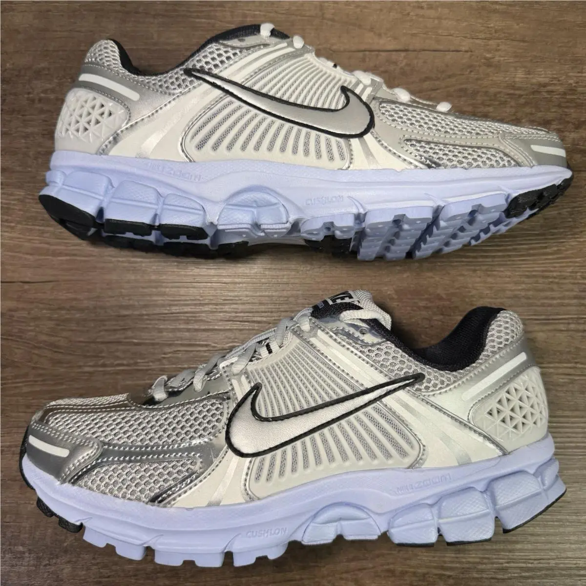 Nike shoes - Nike Zoom Vomero - Zoom Vomero - IV2381-025 - Photon Dust/Hydrogen Blue/Cobalt Bliss/Metallic Silver 3