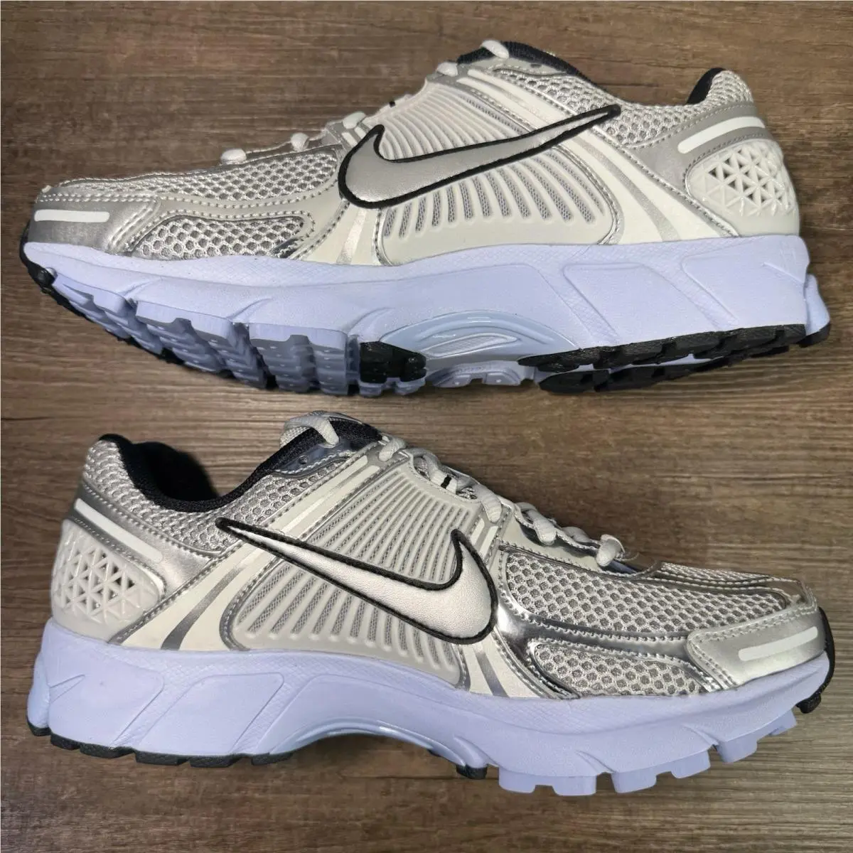Nike shoes - Nike Zoom Vomero - Zoom Vomero - IV2381-025 - Photon Dust/Hydrogen Blue/Cobalt Bliss/Metallic Silver 4