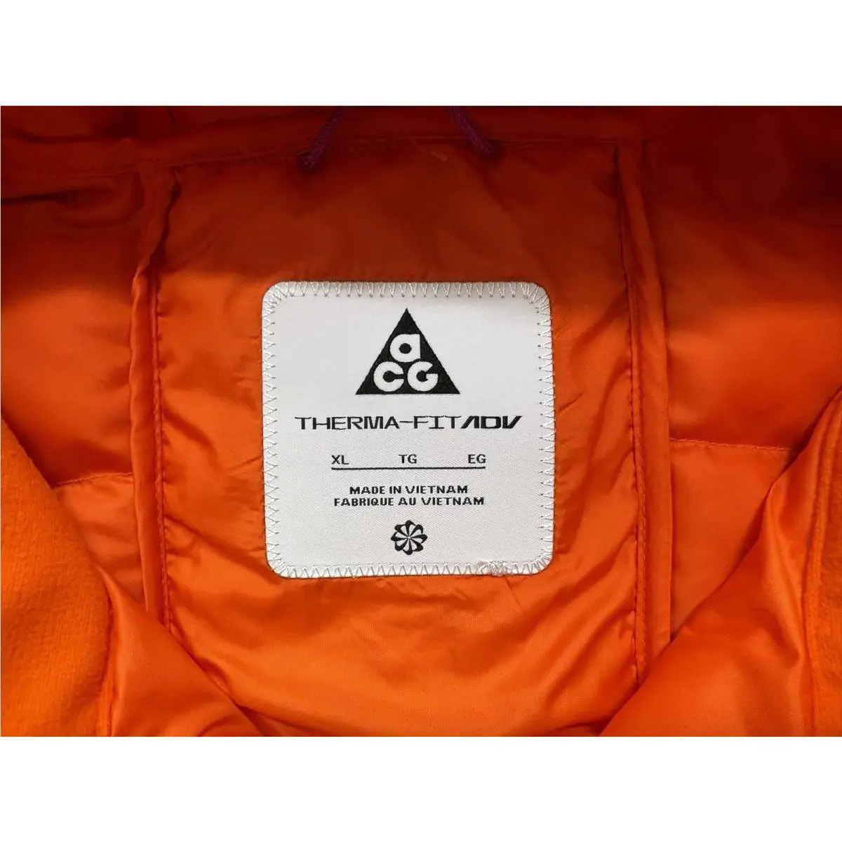 Nike clothing - Orange (UPC: 0198482024239) 1