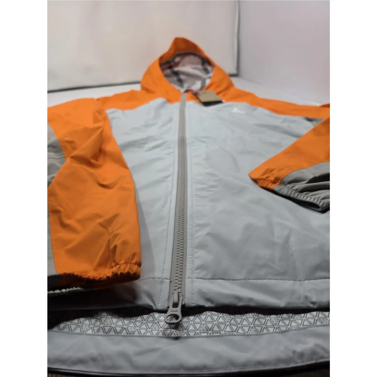 Nike clothing - Nike ACG - ACG - orange-gray (UPC: 0198488837178) 0