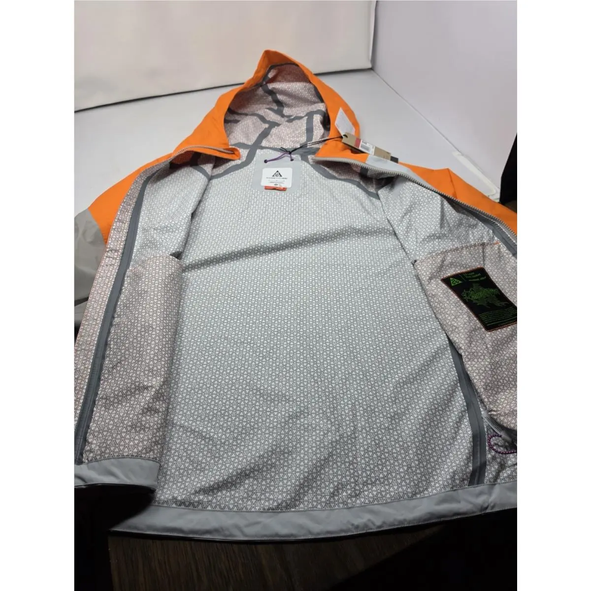 Nike clothing - Nike ACG - ACG - orange-gray (UPC: 0198488837178) 6
