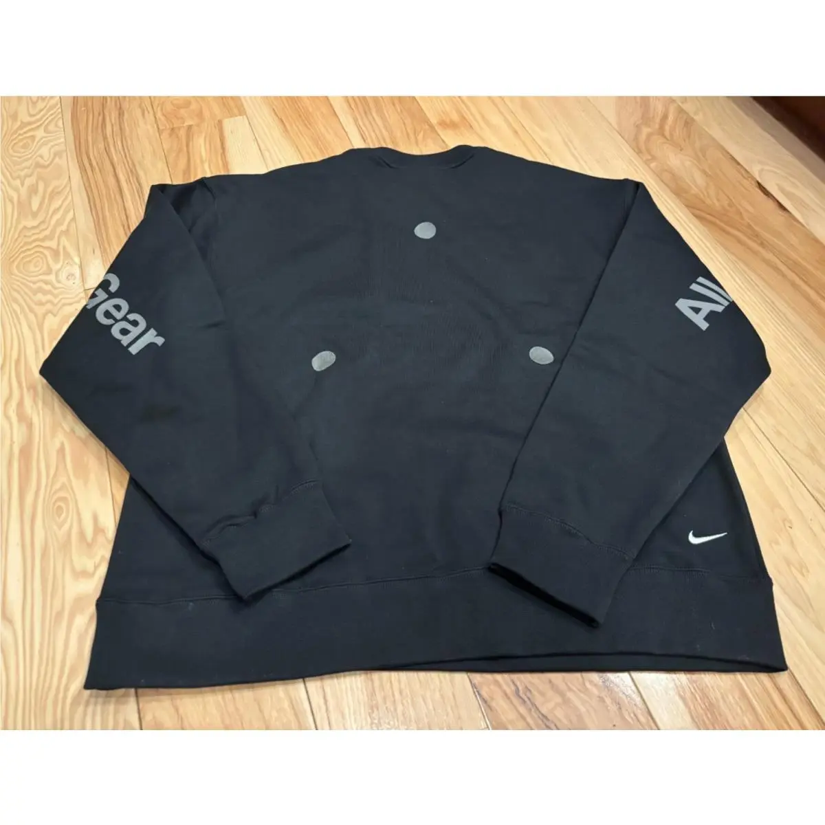 Nike clothing - Black / Silver (UPC: 198488227146) 3
