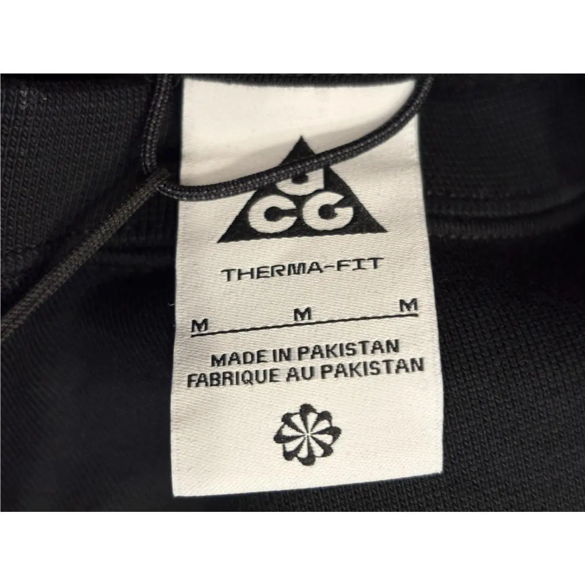 Nike clothing - Black / Silver (UPC: 198488227146) 5