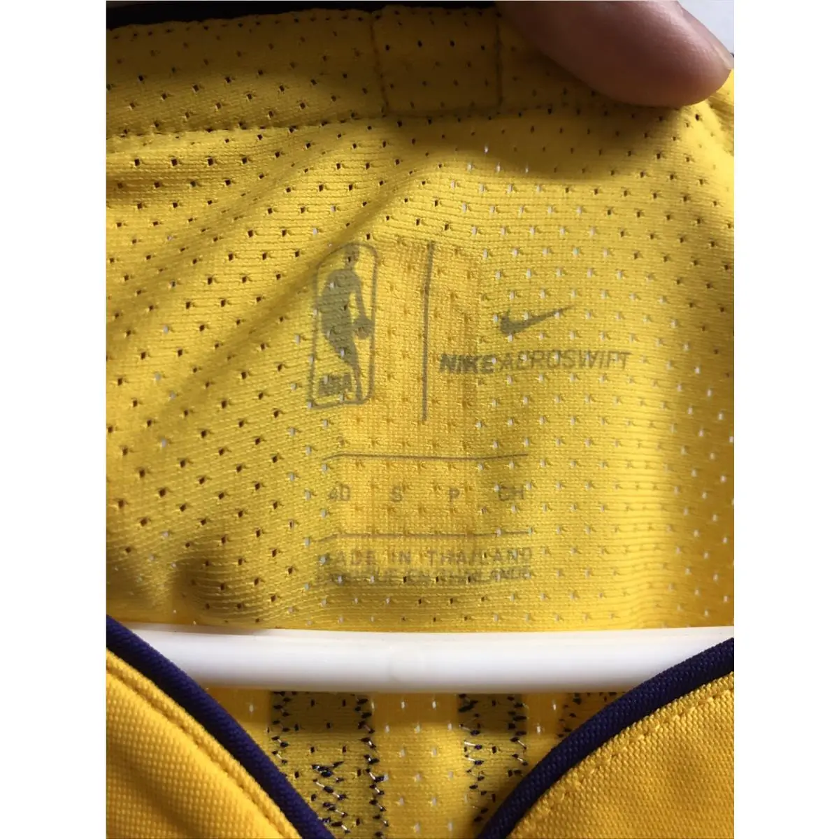 Nike clothing - Gold 2