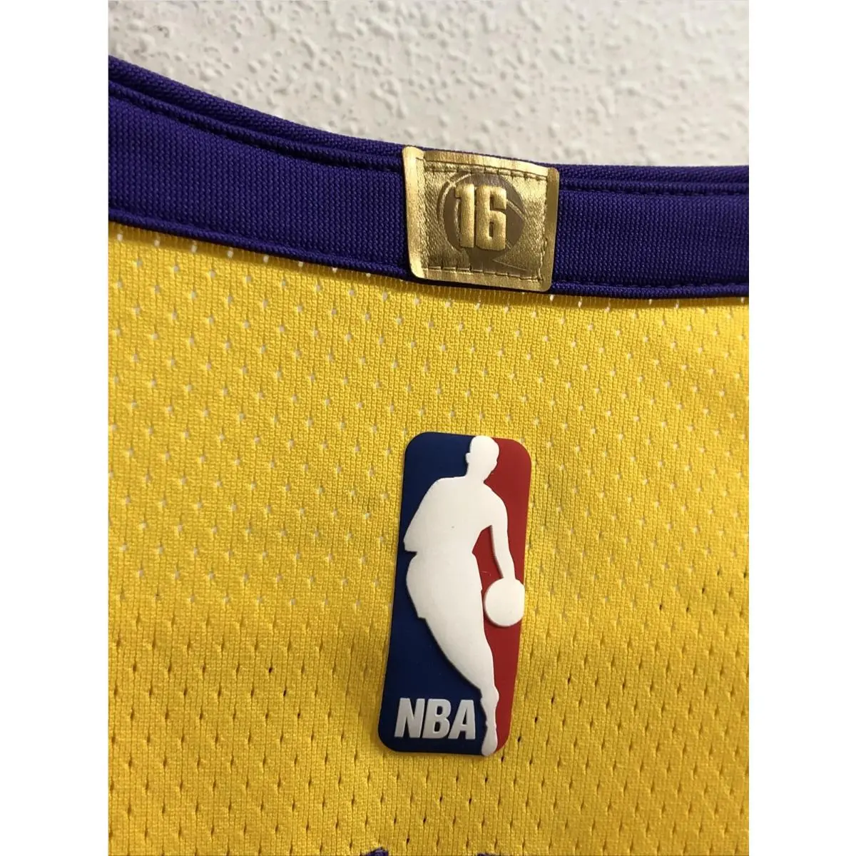 Nike clothing - Gold 3