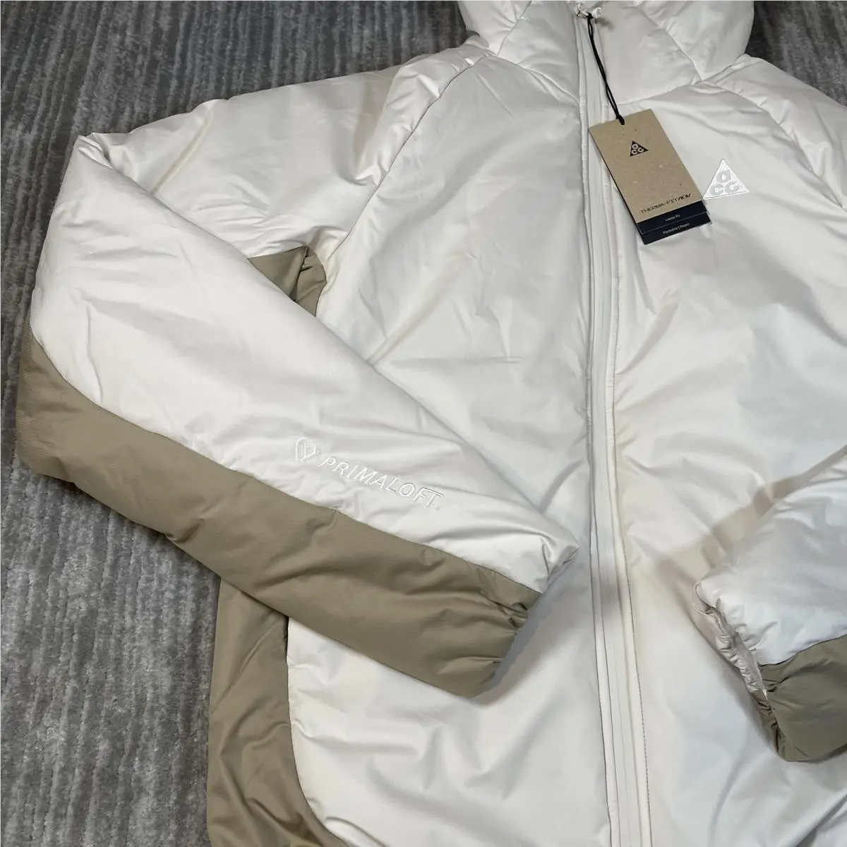 Nike clothing - White (UPC: 196600730239) 2