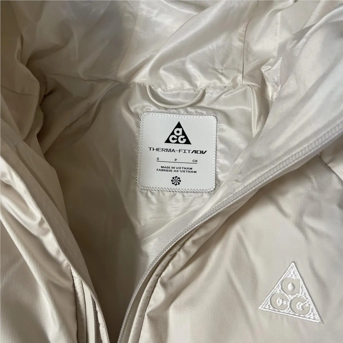 Nike clothing - White (UPC: 196600730239) 6
