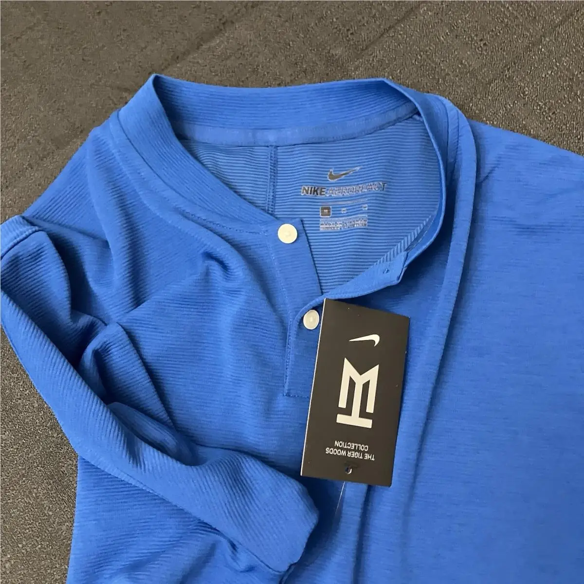 Nike clothing - TW Tiger Woods AeroReact Mock Blade Polo - Game Royal Blue Black 8