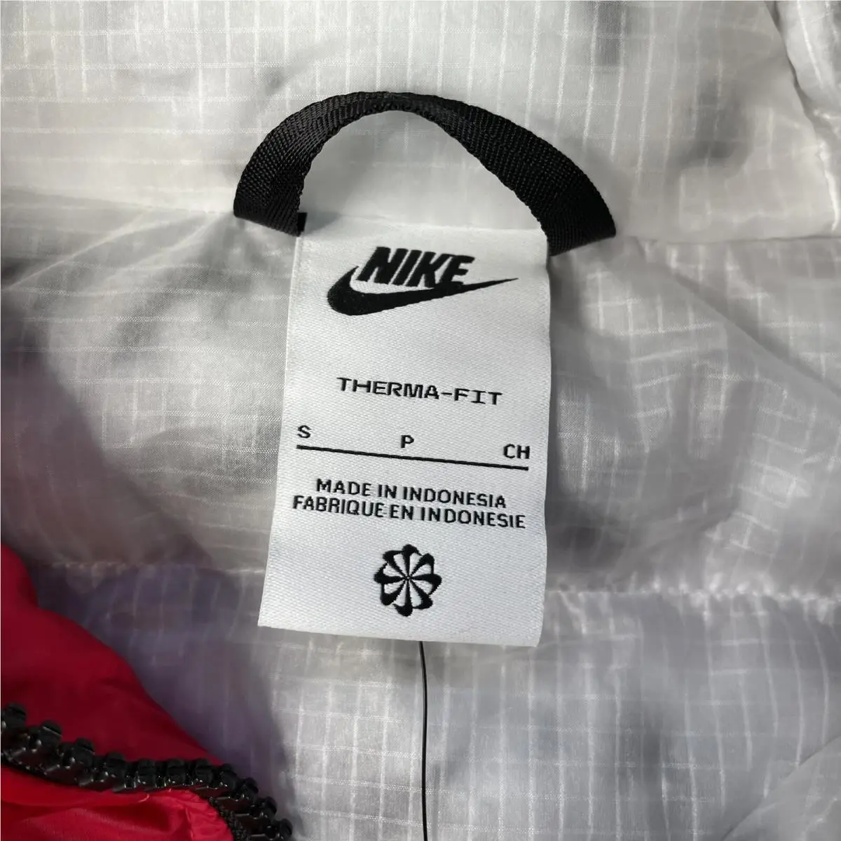 Nike clothing - Nike Therma-Fit - DD6944-643 - Red (UPC: 195239081798) 5