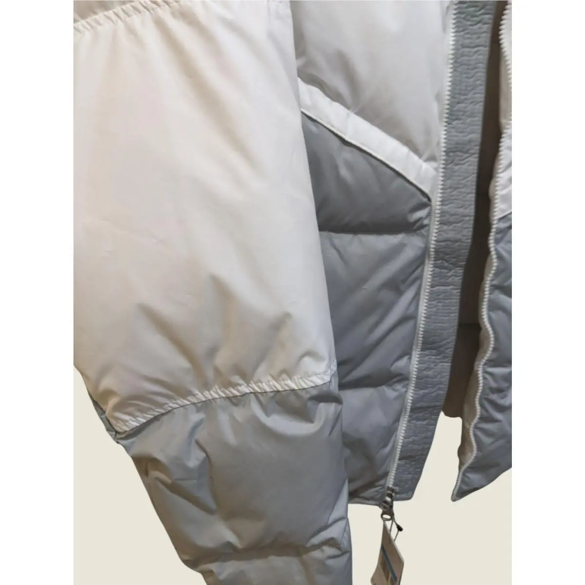 Nike clothing - White/Light Smoke Grey/Sail/Black (UPC: 195239062759) 7