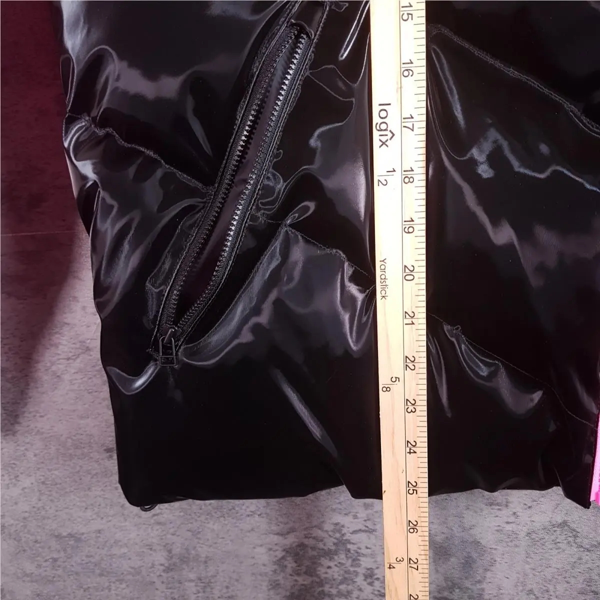 Nike clothing - Pink / Black (UPC: 198482140892) 7