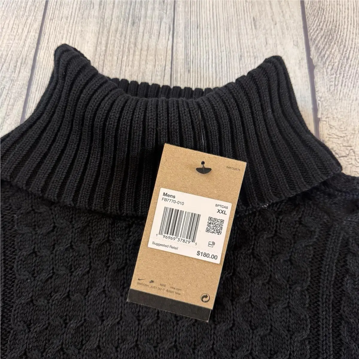 Nike clothing - Black (UPC: 196969378264) 1