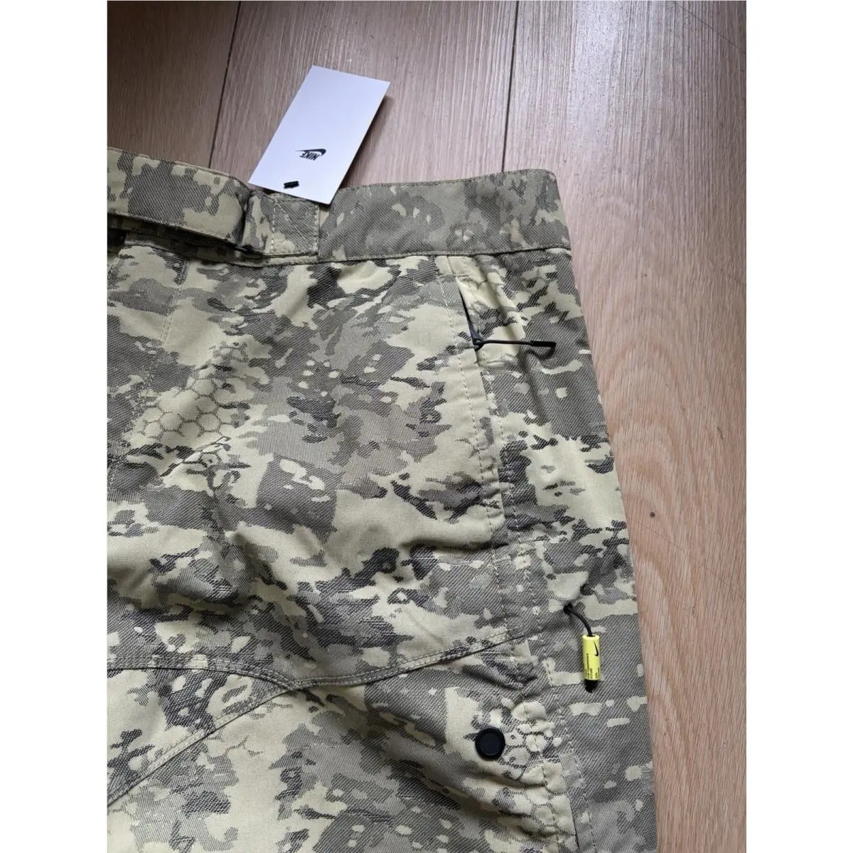 Nike clothing - IO7487 - IO7487 - Green (UPC: 198487568042) 0