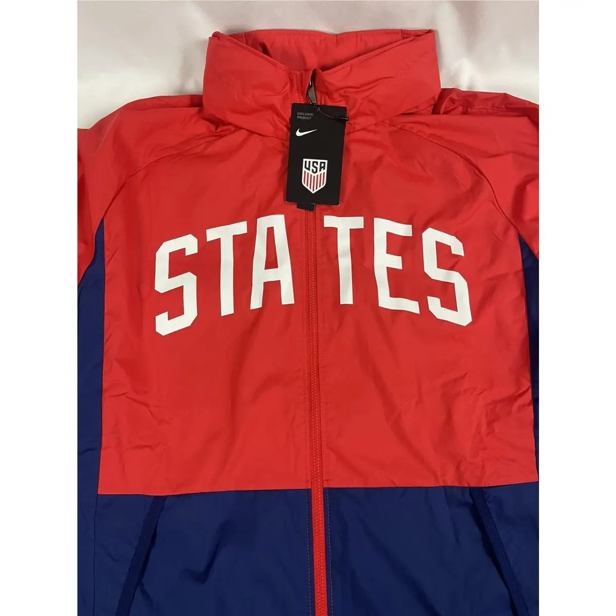 Nike clothing - Nike CN7075-688 - Red (UPC: 0193654624866) 1