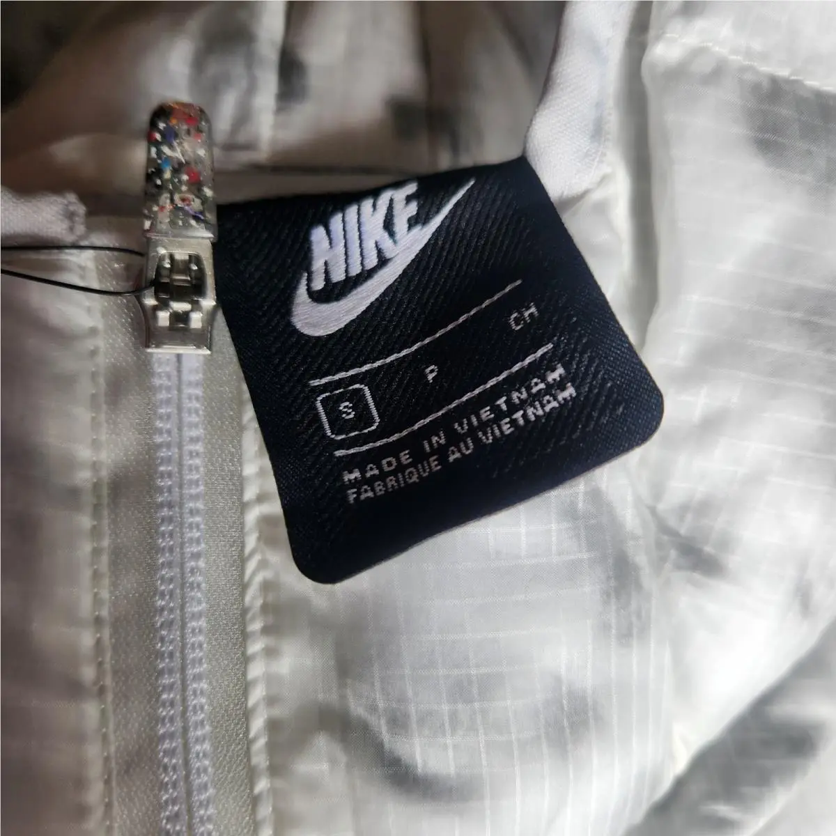 Nike clothing - SHIELD - SHIELD - White (UPC: 0194494703025) 7
