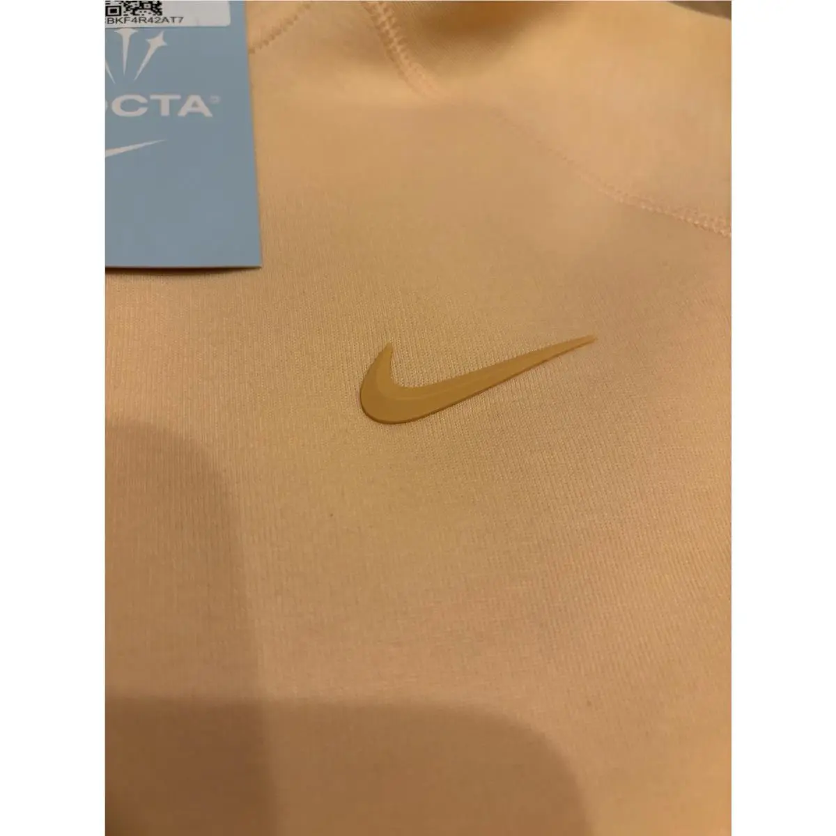 Nike clothing - Ice Peach (UPC: 197601429115) 3