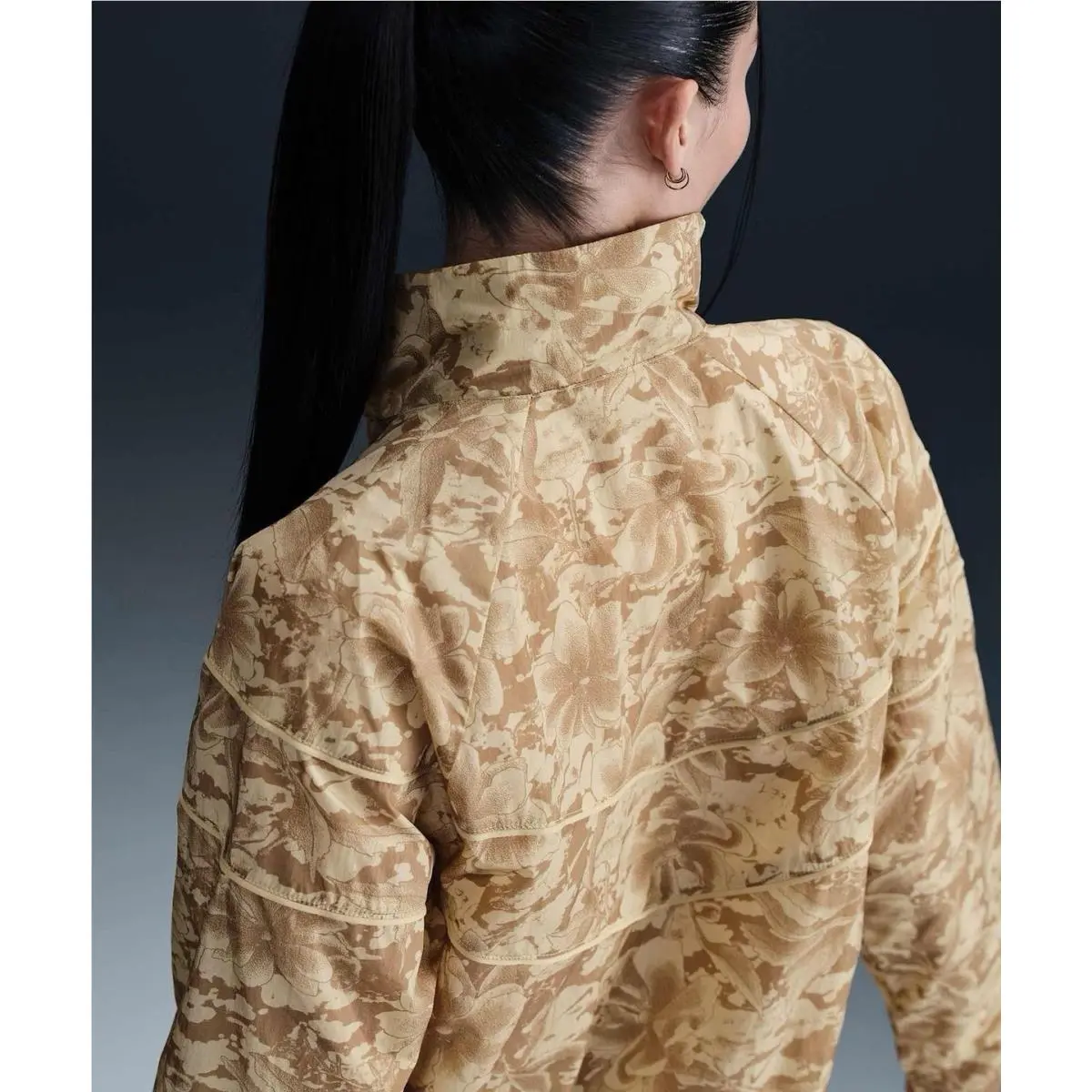 Nike clothing - Beige (UPC: 0197860217461) 1