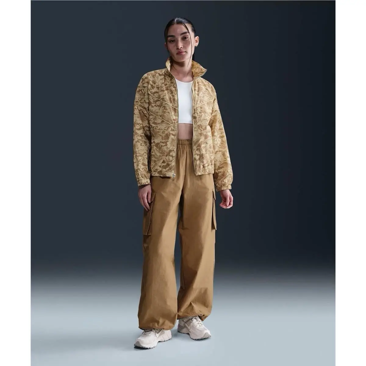 Nike clothing - Beige (UPC: 0197860217461) 2
