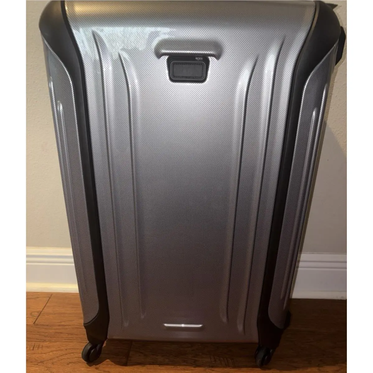 Tumi Luggage Spinner Vapor 30 Carbon Hardcase Silver
