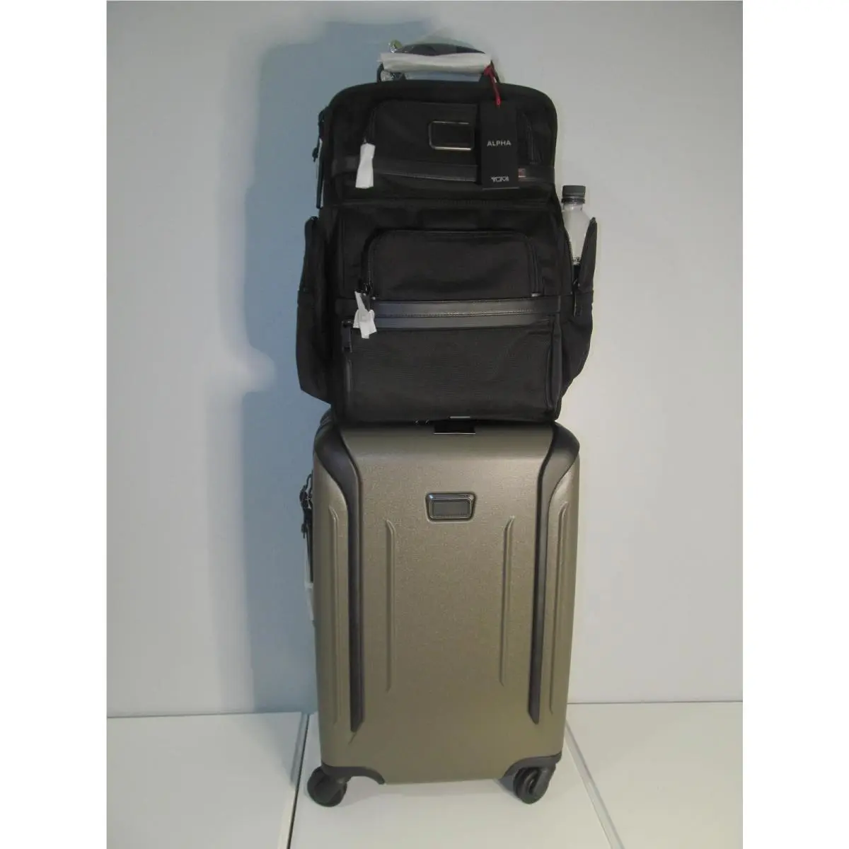 Tumi Vapor International Expandable Luggage Set Carry On Spinner Alpha BP