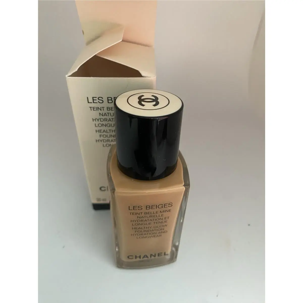 Chanel Les Beiges Healthy Glow Foundation -BD61