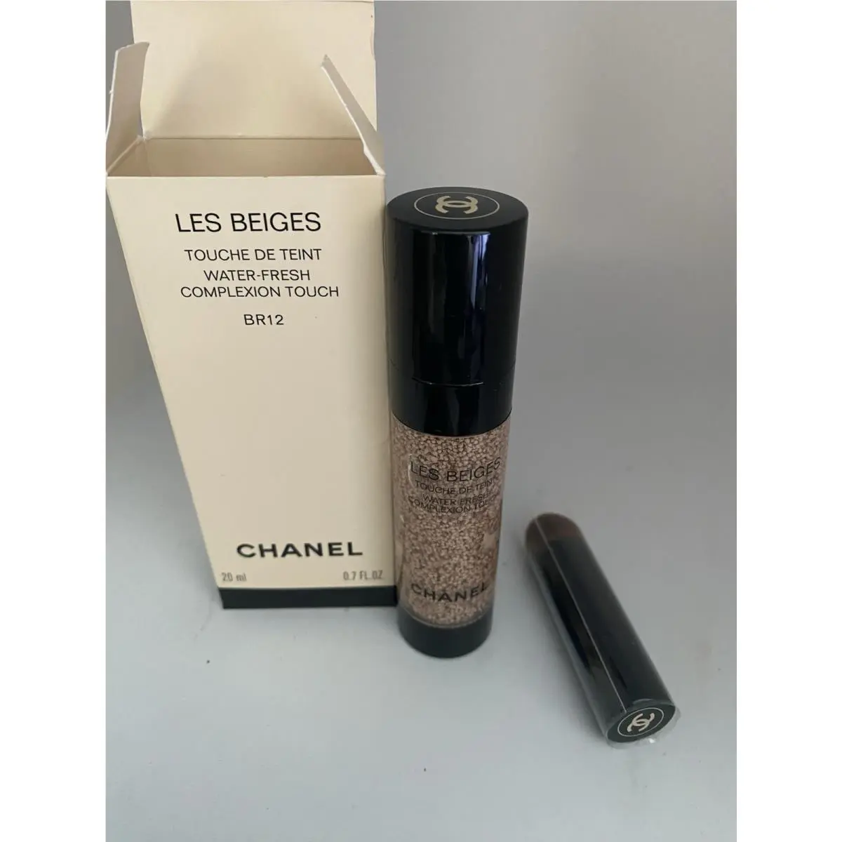 Chanel Les Beiges Water Fresh Complexion Touch - BR12 - ￼