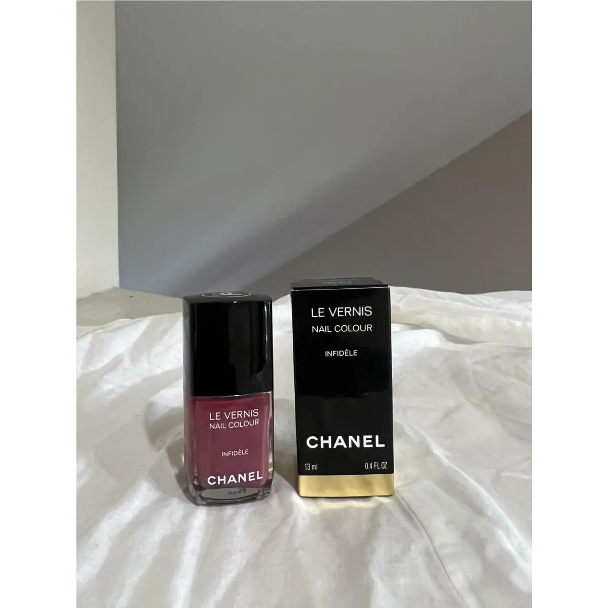 Chanel Le Vernis Nail Colour Infidele Long Wear Nail Polish Rare Deep Pink