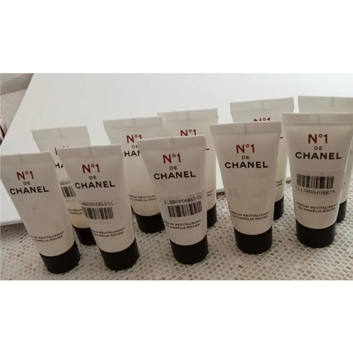 Lot of 10 No. 1 de Chanel Serum Revitalisant Au Camelia Rouge Samples