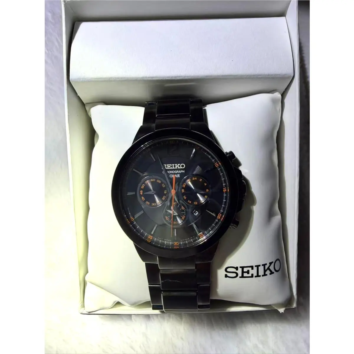 Seiko Men’s Solar Chronograph Silver Stainless Steel 44mm Watch V175