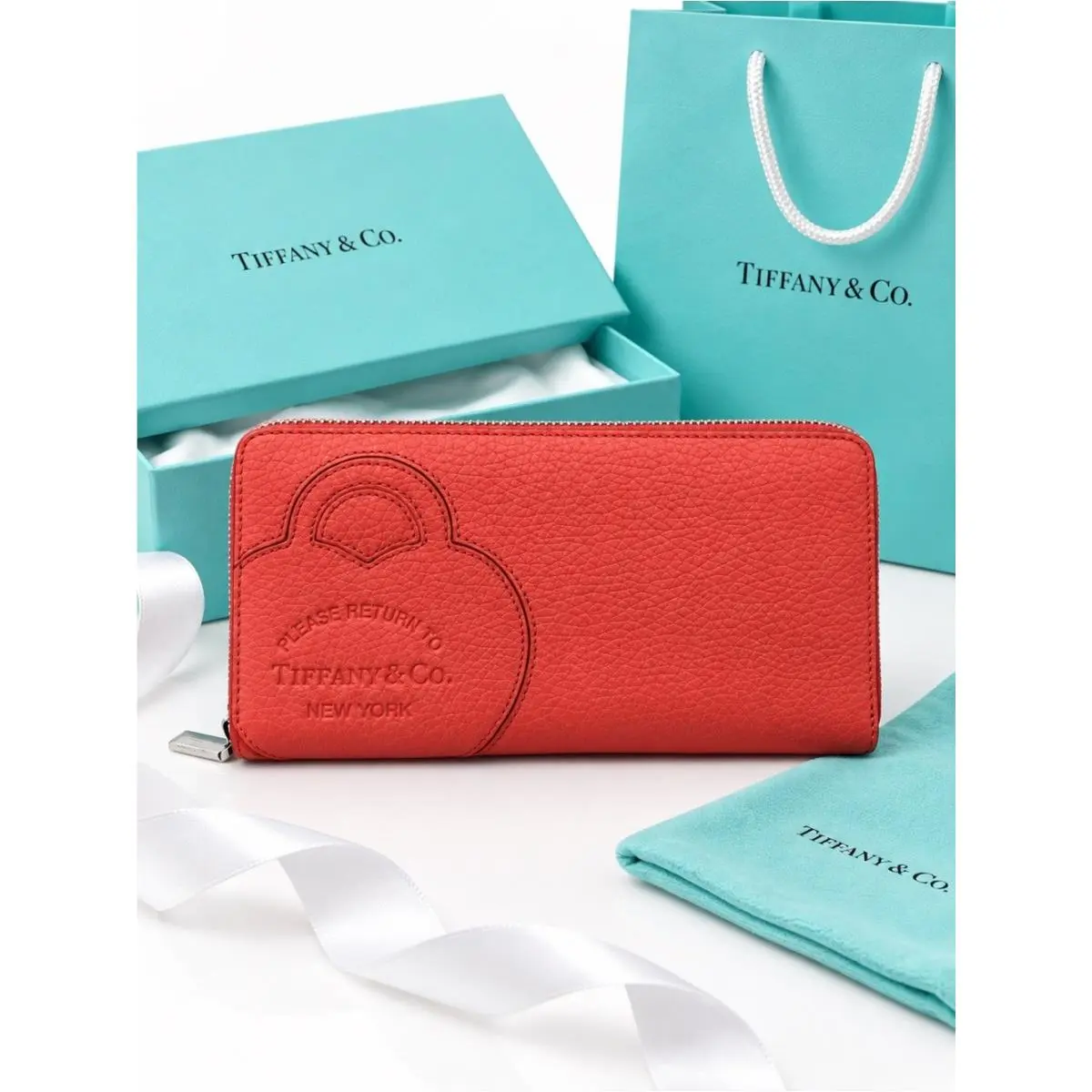 Tiffany Return to Tiffany Long Hibiscus Red Zip Wallet