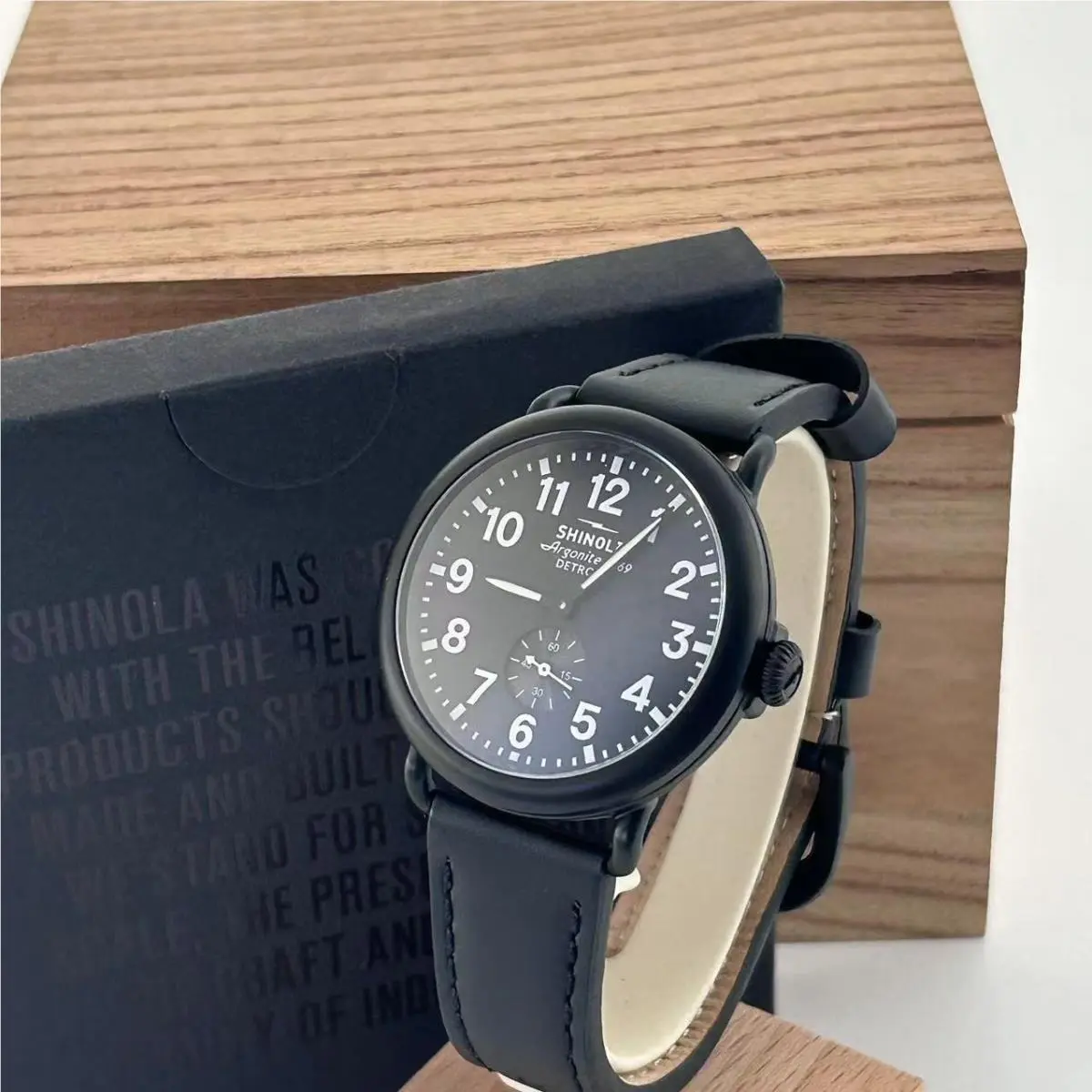 Shinola Runwell Argonite 1069 Quartz Men`s Watch Black Dial Leather Strap 41mm