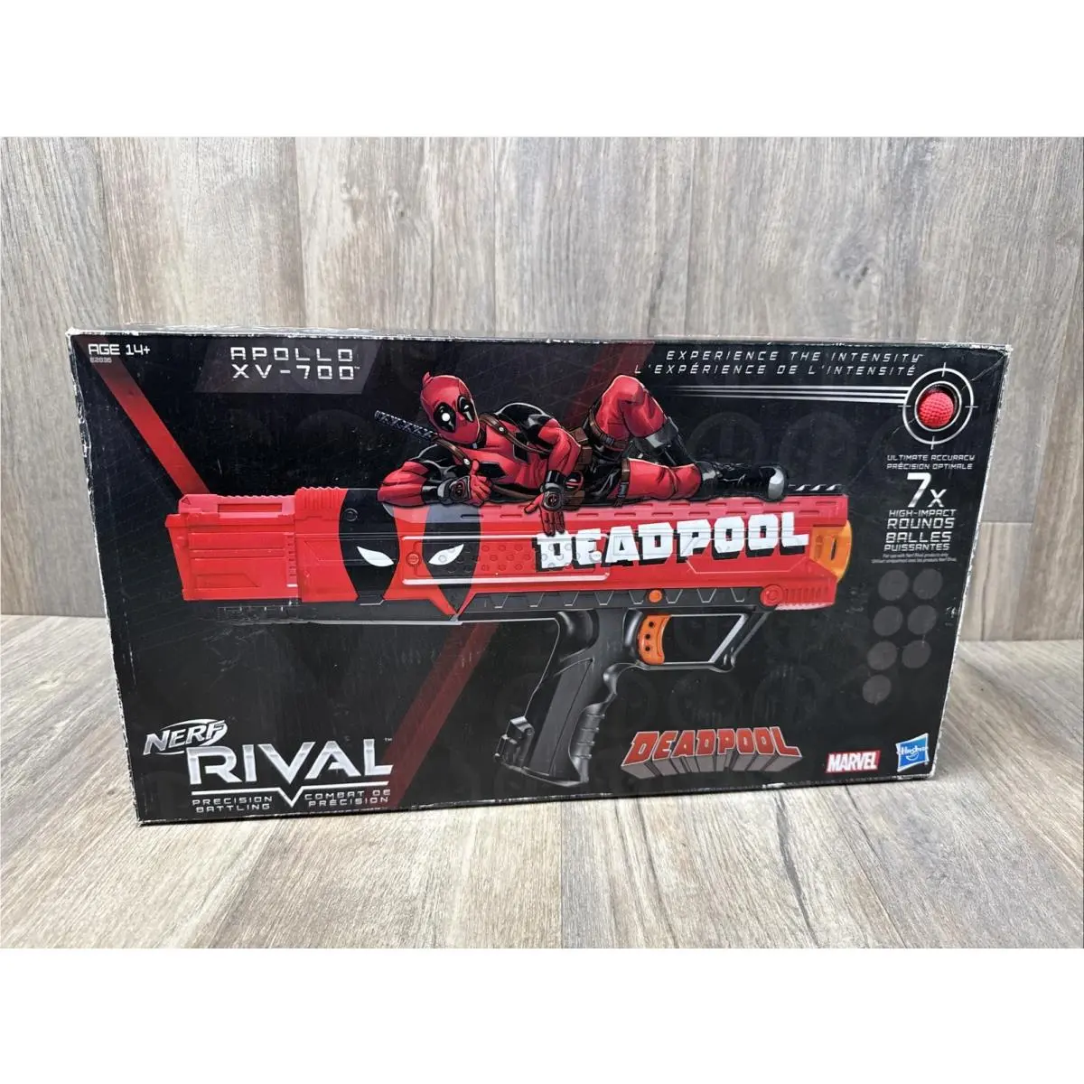 Nerf Rival Marvel Deadpool Apollo XV-700 Red Blaster - Hasbro 2017