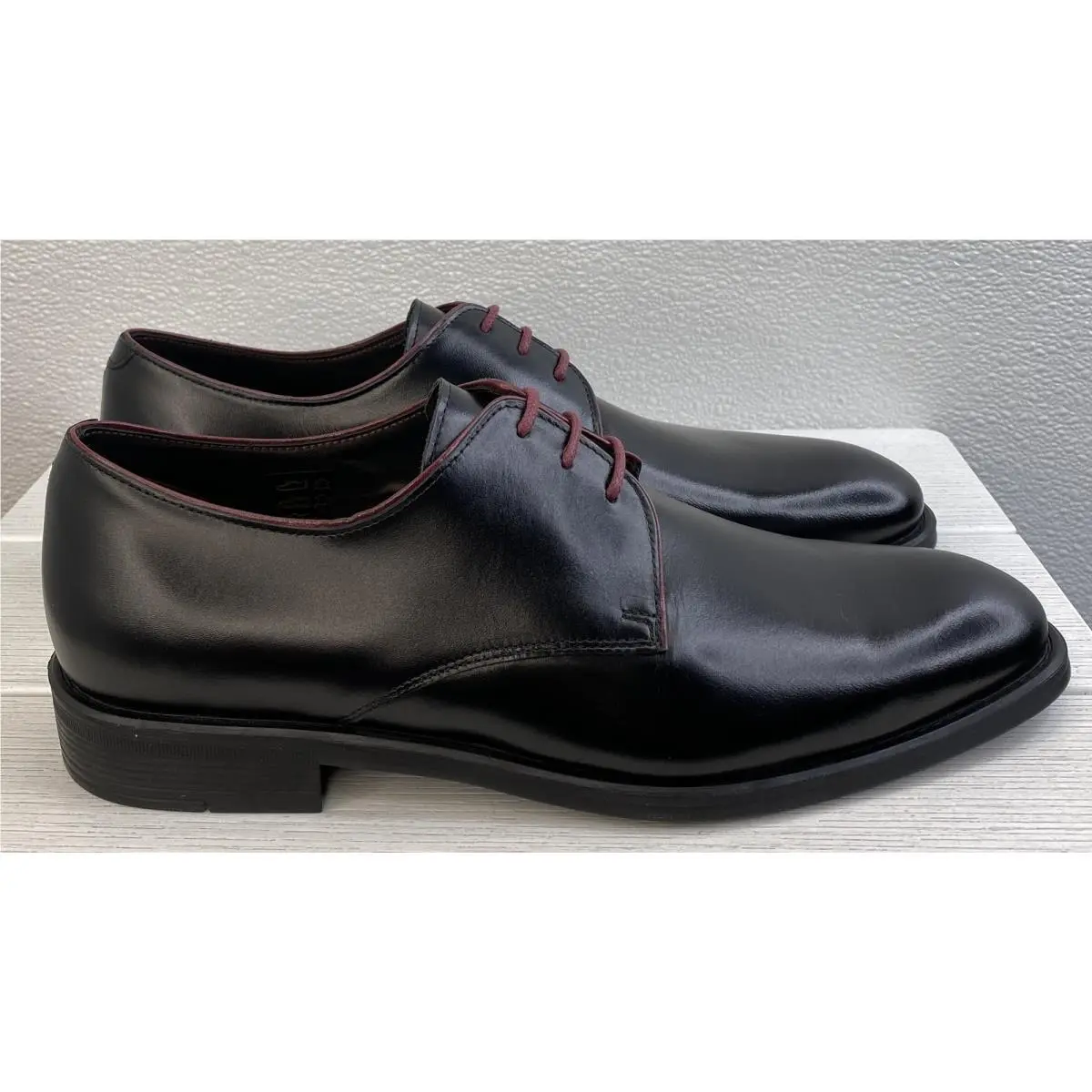 Paul Smith Lace Up Derby Men`s US9 UK8 Black Leather Contrast Lace Dress Shoes