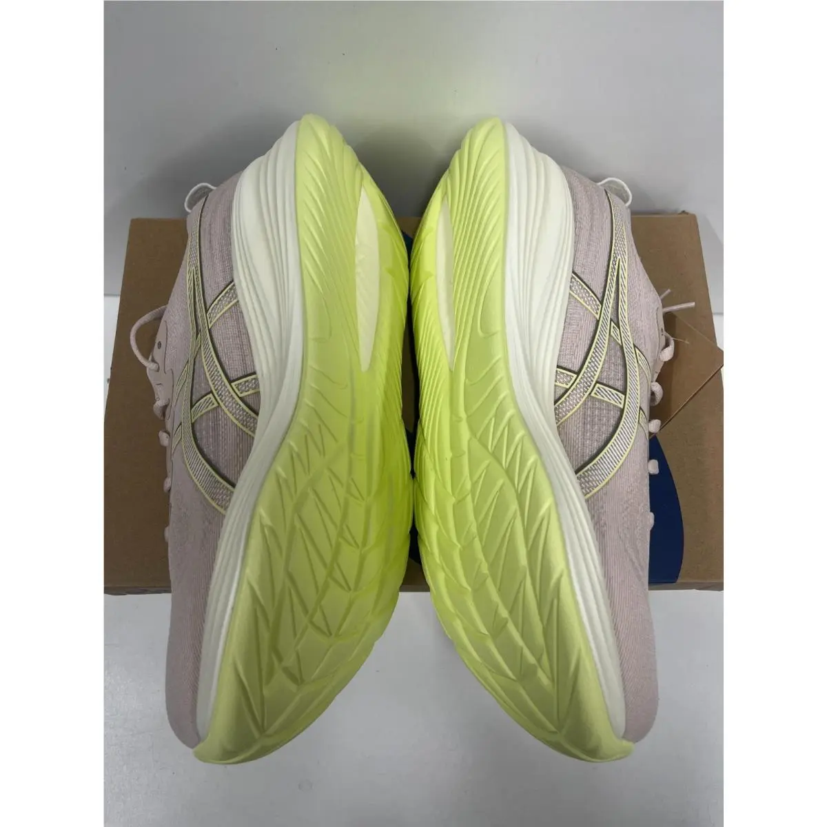 Asics shoes - ASICS GEL-Cumulus 27 - Mineral Beige/Huddle Yellow (250) 3