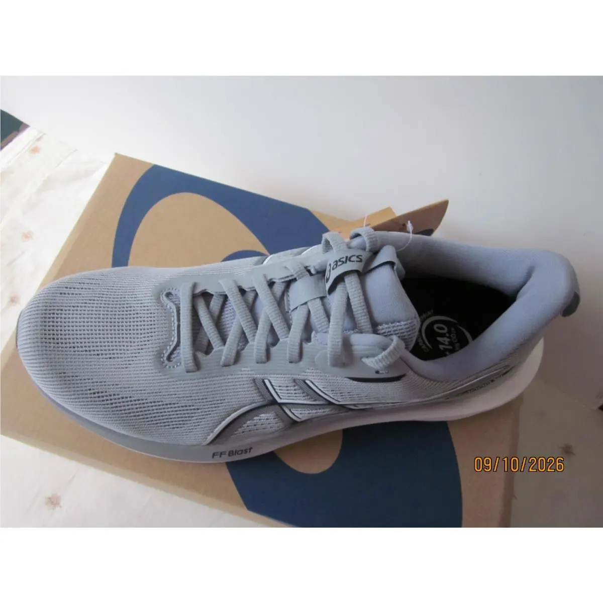 Asics shoes - Gravel/White 7