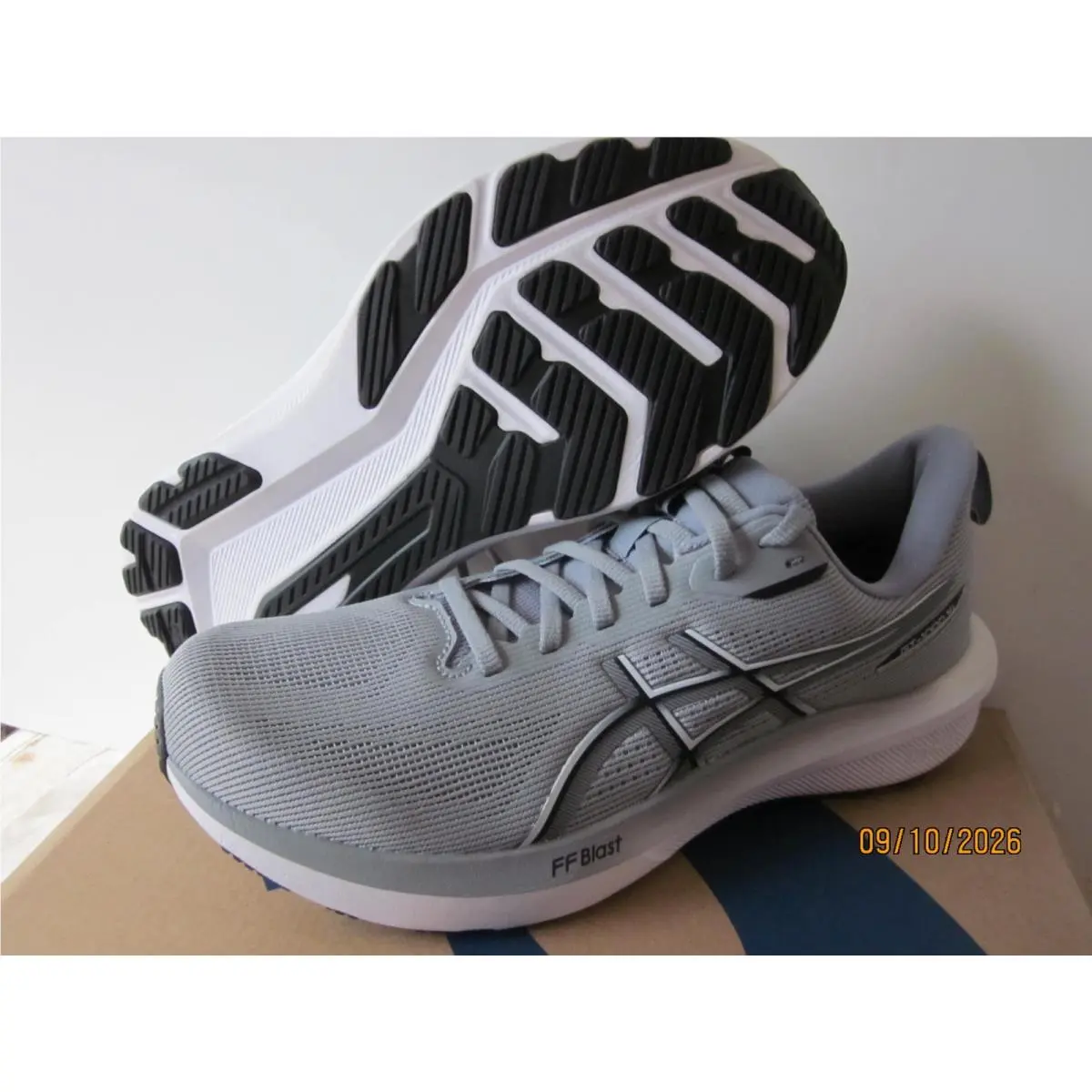 Asics shoes - Gravel/White 1