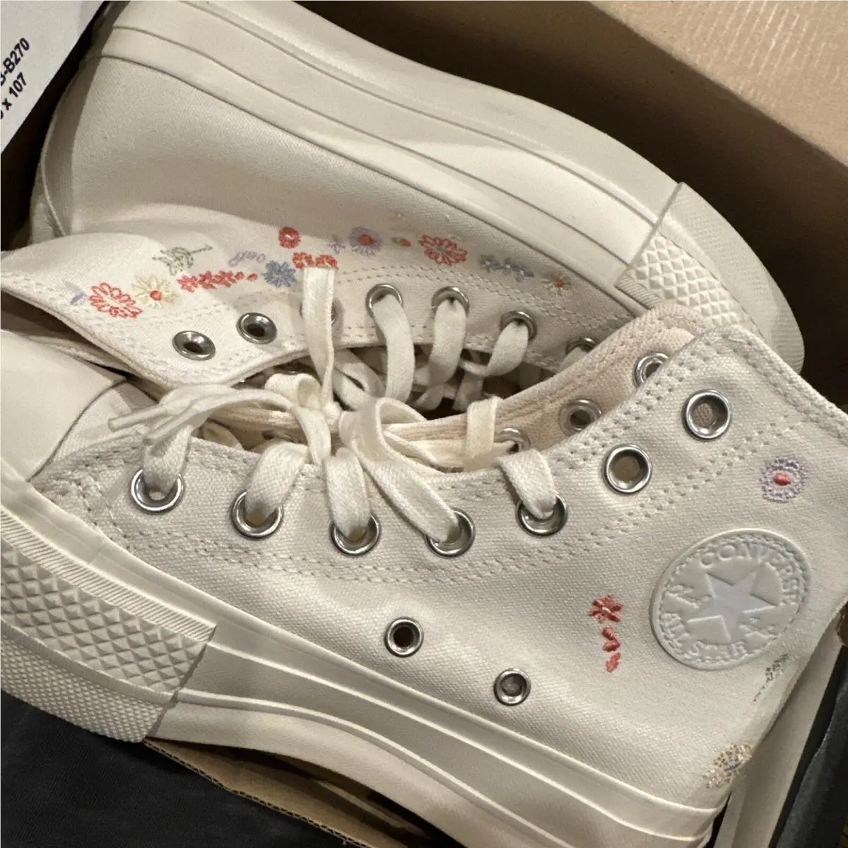 Converse shoes - Converse Chuck Taylor All-Star Lift Platform - A01586C - Ivory 0