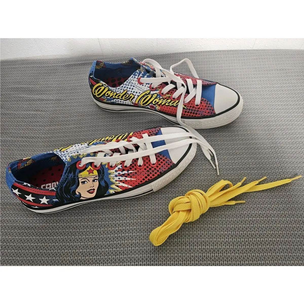 Converse Wonder Woman Chuck Taylor Low Top Size 7W/5M/ w/ Box