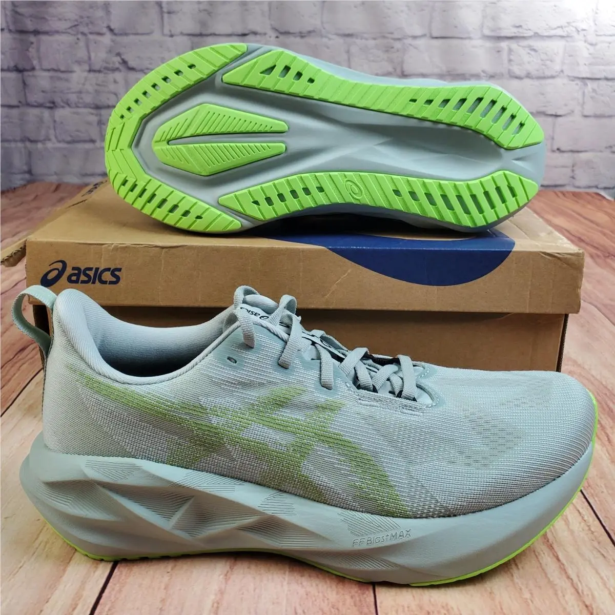 Asics Mens Running Shoes 10.5 Mint Green Novablast 5 Standard Jacquard Mesh