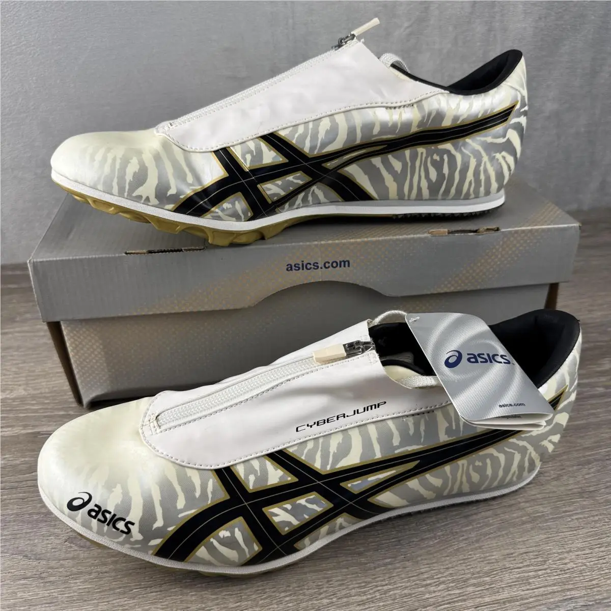 Asics Cyber Jump London Shoes Mens Size 11 White Black Gold Track Spikes G204Y