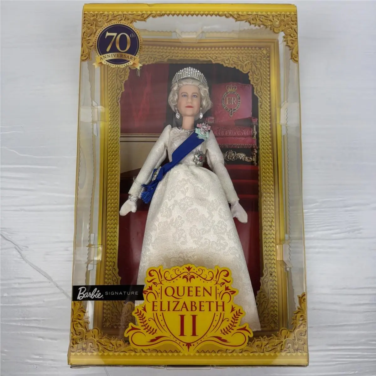Queen Elizabeth 2 Platinum Jubilee Doll - 2022 - Nrfb Barbie
