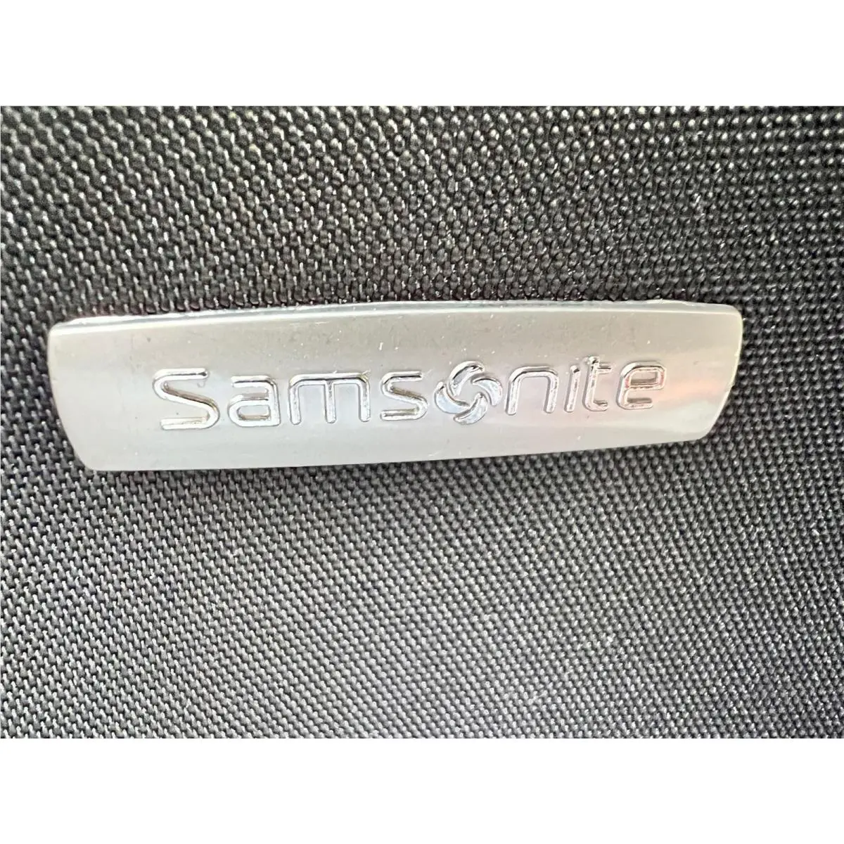 Samsonite Underseater Spinner with Usb Port Black