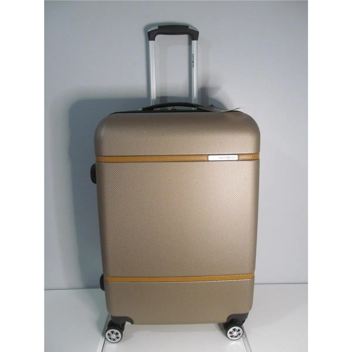 Samsonite Ivory Gold Clearwater 26 Check In Spinner British Saddle Accents-nwt