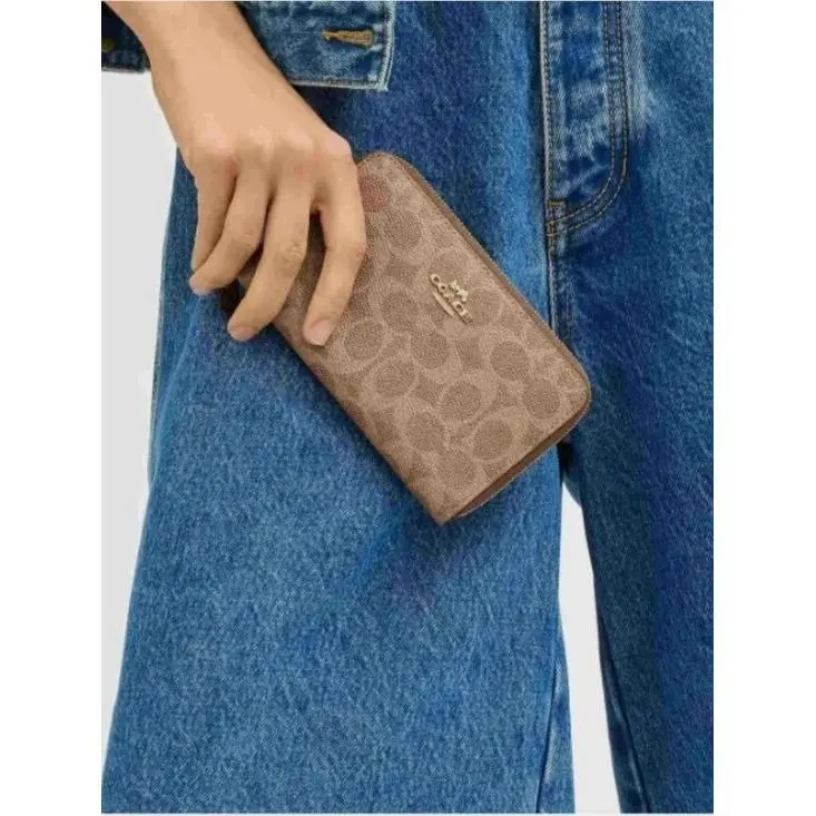 Coach Women`s Zip Wallet Signature Canvas Medium Id Gold/tan/brown CW781 Brn