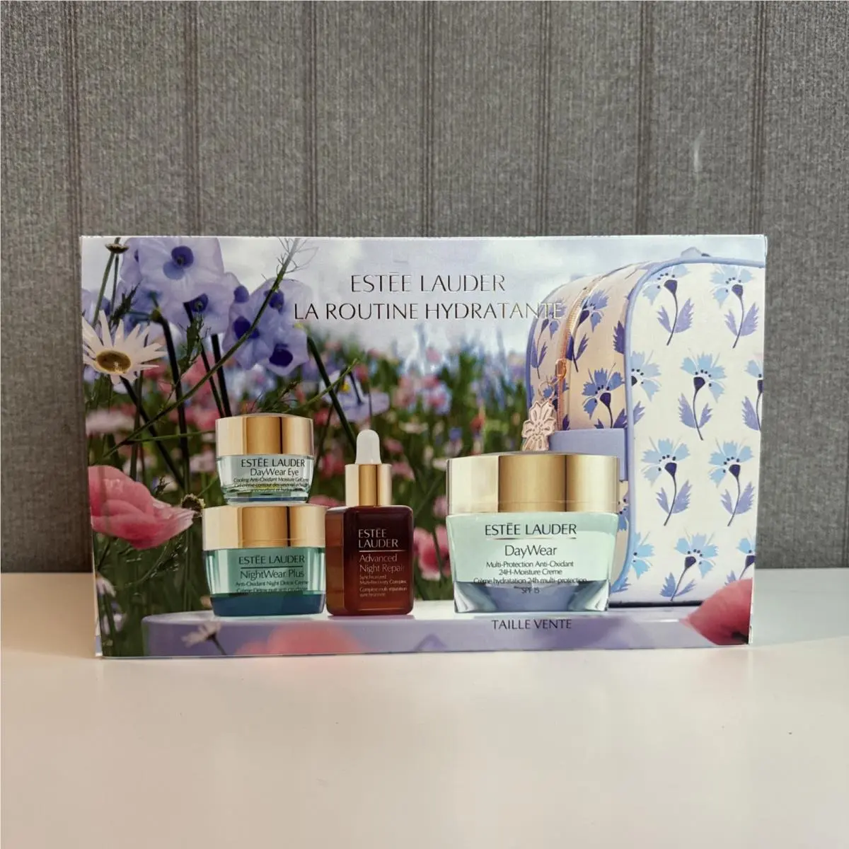 Estee Lauder Daywear Hydration 5pc Set — Full-size Daywear Moisturizer Spf 15